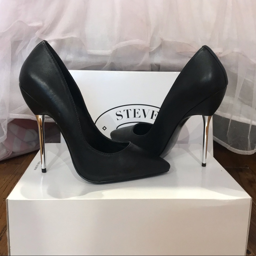 🌺Steve Madden invade black leather